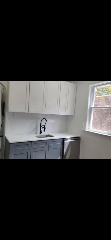 Foto principal - 415 Leslie St