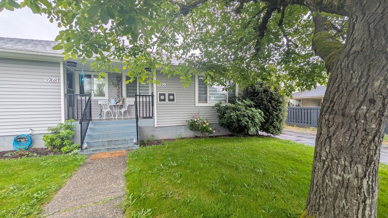 Primary Photo - 9766 Feniak St