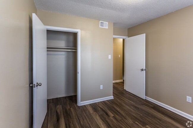 Foto del interior - Shelby Pointe Townhomes – Spacious Living ...