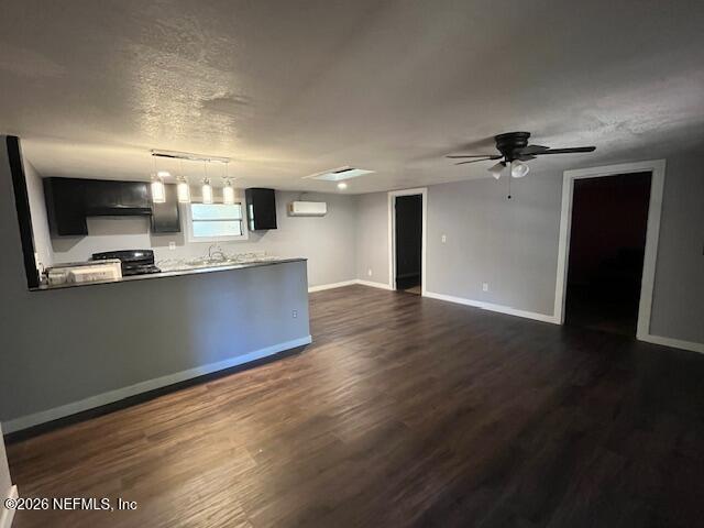 Building Photo - 601 W Peniel Rd
