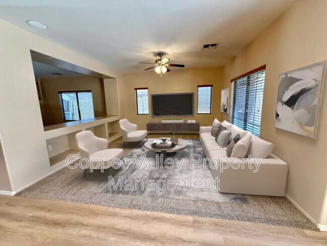 Building Photo - 519 E Rainbow Dr