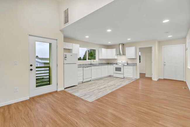 Foto del edificio - Stunning 3-Bedroom Home in Port Orchard