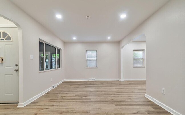 Foto del edificio - 154 Orchard Ave