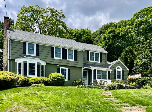 Foto del edificio - 88 5 Mile River Rd