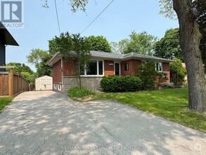 Building Photo - 579 Lees Ln
