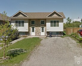 Building Photo - 9916-9117 117 Ave