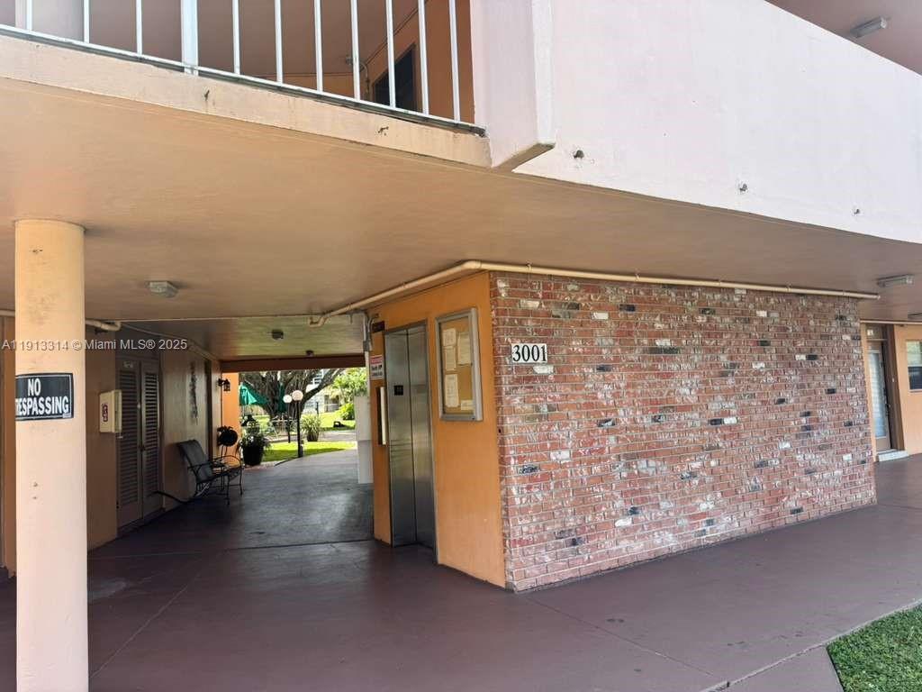 Foto principal - 3001 NW 46th Ave