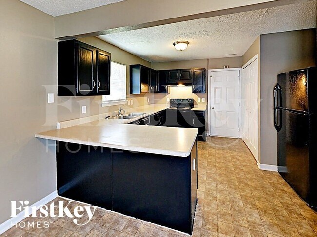 Building Photo - 353 Watercress Way