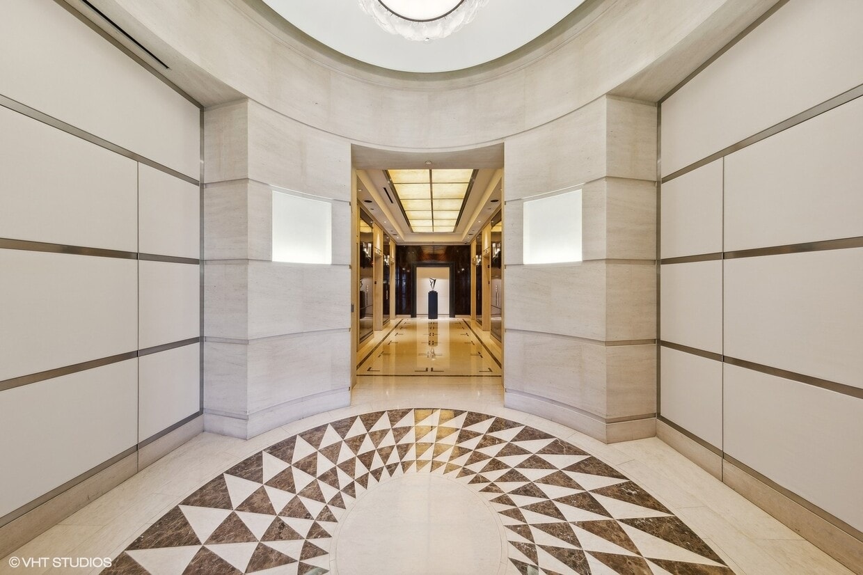 Building Photo - 401 N Wabash Ave