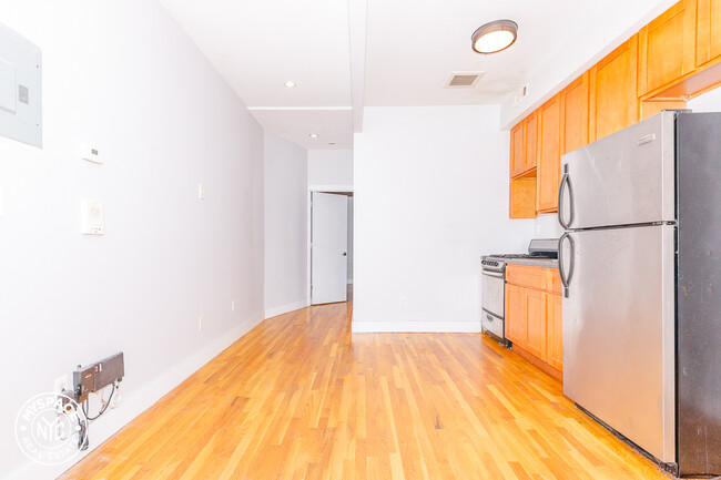 Foto del edificio - 1012 Willoughby Ave