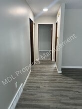 Building Photo - 5055 S Washington Rd