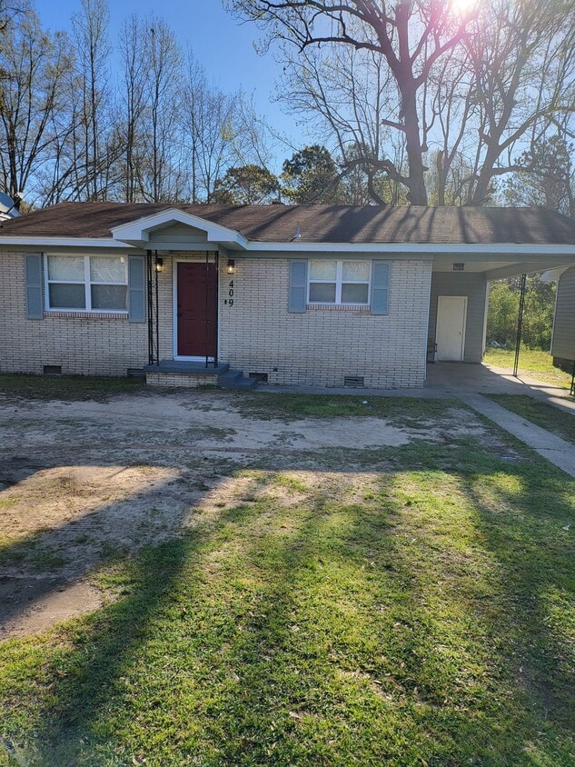 409 N Myrtle St, Pine Bluff, AR 71601 House for Rent in Pine Bluff