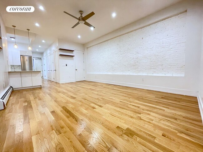 Foto del edificio - 358 W 116th St