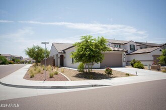 Building Photo - 9969 W Robin Ln