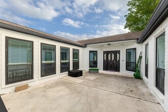 Building Photo - 1538 Beaconshire