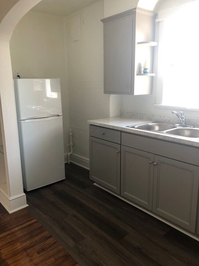 Foto del edificio - 3rd Floor 1 Bedroom West End York City