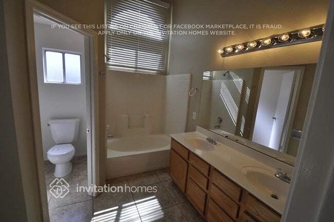 Building Photo - 8842 N 112th Ave