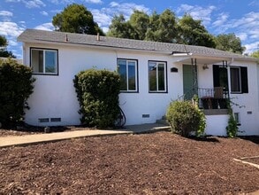 Building Photo - 1690 Phillips Ln