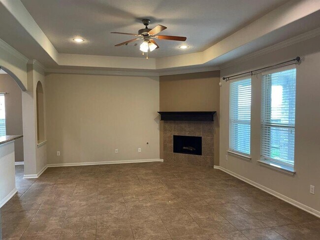 Building Photo - 6214 Oxford Lake Dr