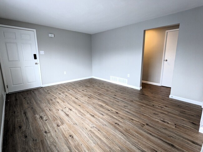 Cocina a sala de estar - 164 Pointview Rd