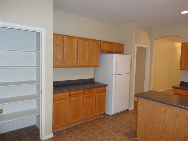 Foto del edificio - 14216 W Columbus Ave