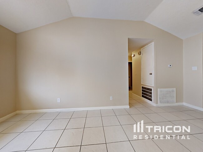 Building Photo - 3446 Edgecreek Dr