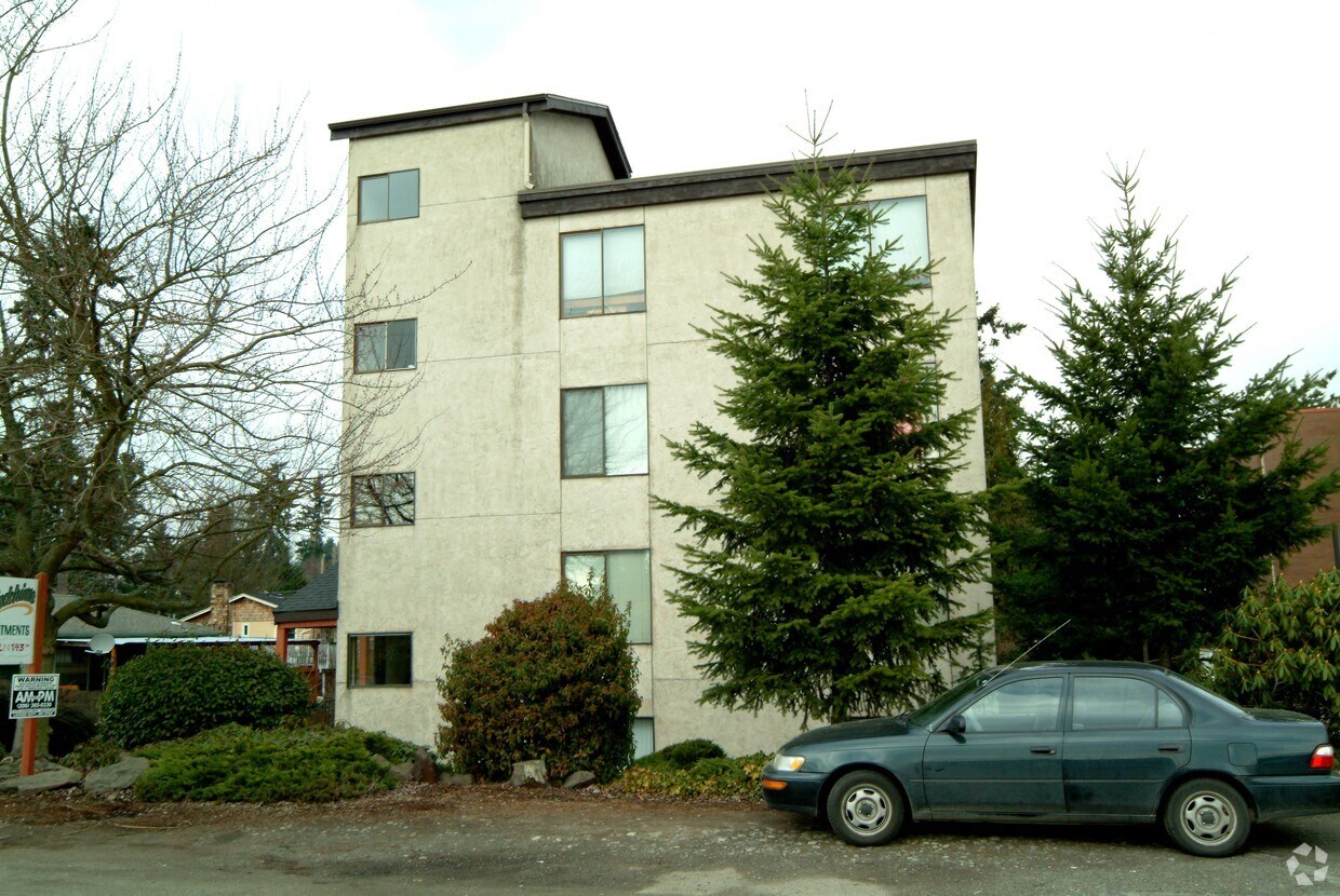 Building Photo - Wind Chimes