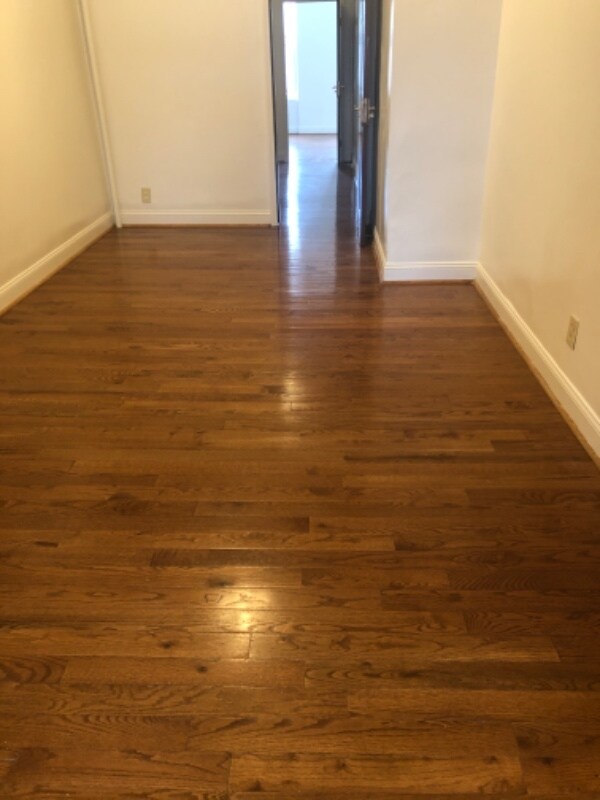 Building Photo - 18-18 Centre St