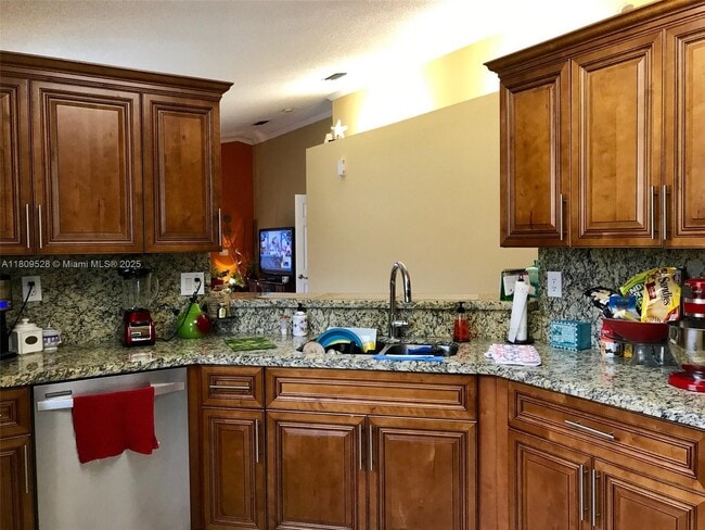 Building Photo - 4101 Sapphire Terrace