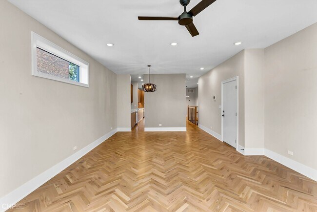Foto del edificio - 4846 S St Lawrence Ave