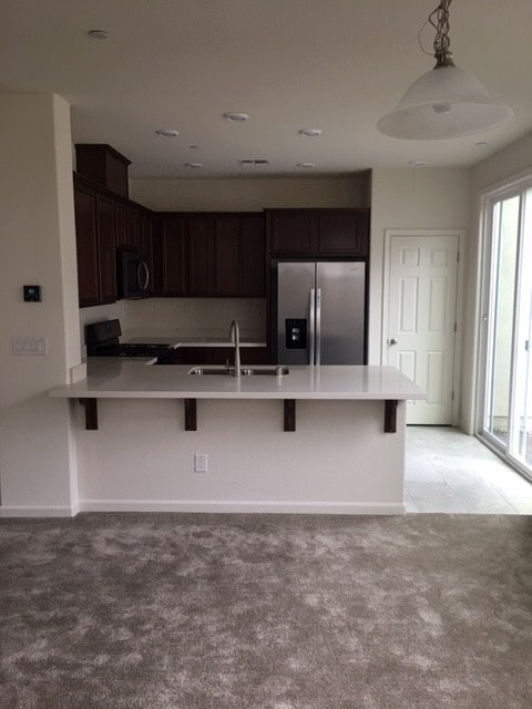 Foto del edificio - North Natomas 4 Bed 3 Bath Plus Large Loft  Appliances Included