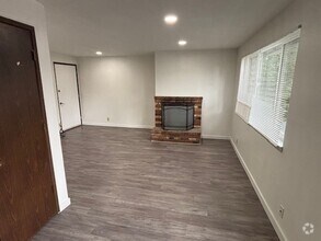 Building Photo - 630-636 Ratcliff Dr SE
