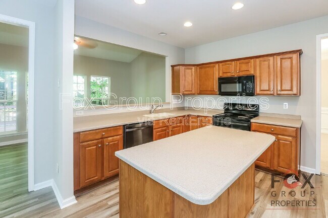 Foto del edificio - 148 Flowering Grove Ln