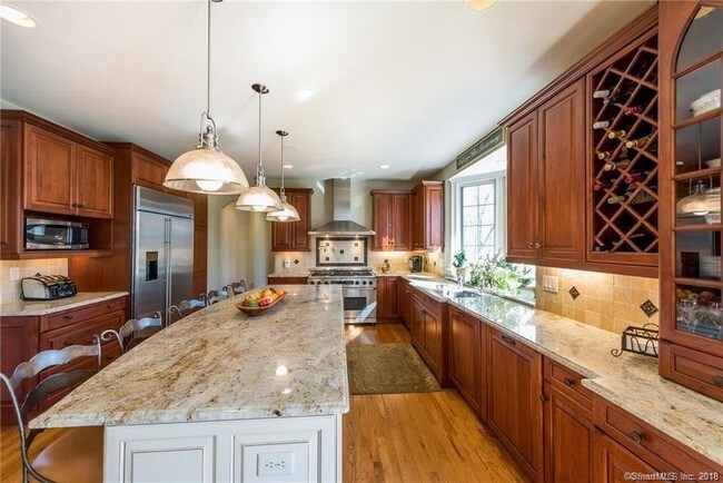 Foto del edificio - 65 Fieldstone Dr