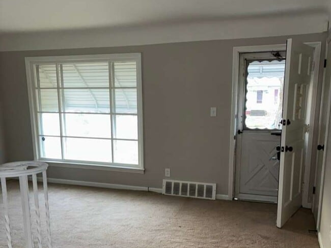 Building Photo - 13201 York Blvd