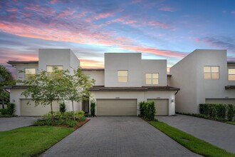 Building Photo - 4989 Navali Dr