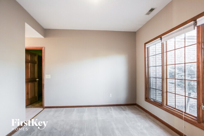 Building Photo - 6388 Manchester Dr