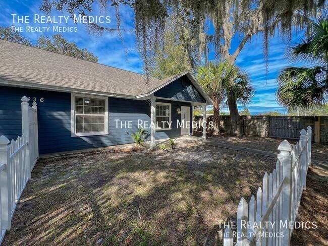 Foto del edificio - BEAUTIFUL 2/2 duplex in Eustis