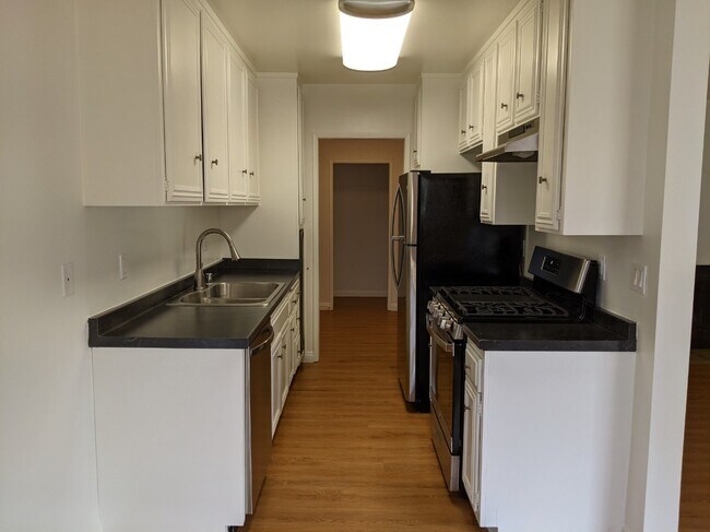 Foto del edificio - 1241 Barry Ave