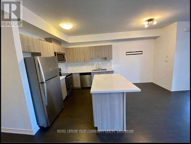 Building Photo - 196 Pine Grove Rd