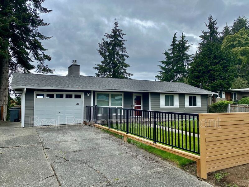 Primary Photo - 121 152nd Pl SE