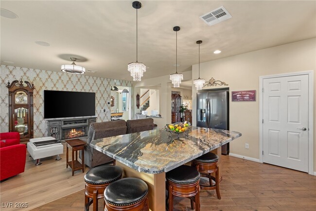 Building Photo - 6595 Creekside Cellars Ct