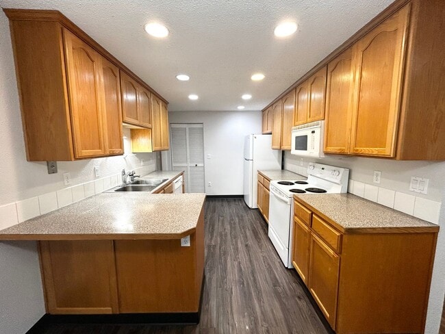 Photo - DW1217 - A Apartment