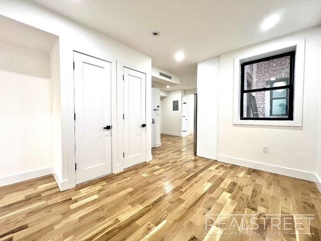 Building Photo - BRAND NEW 4 BED 2 BATH WITH W/D IN UNIT!
