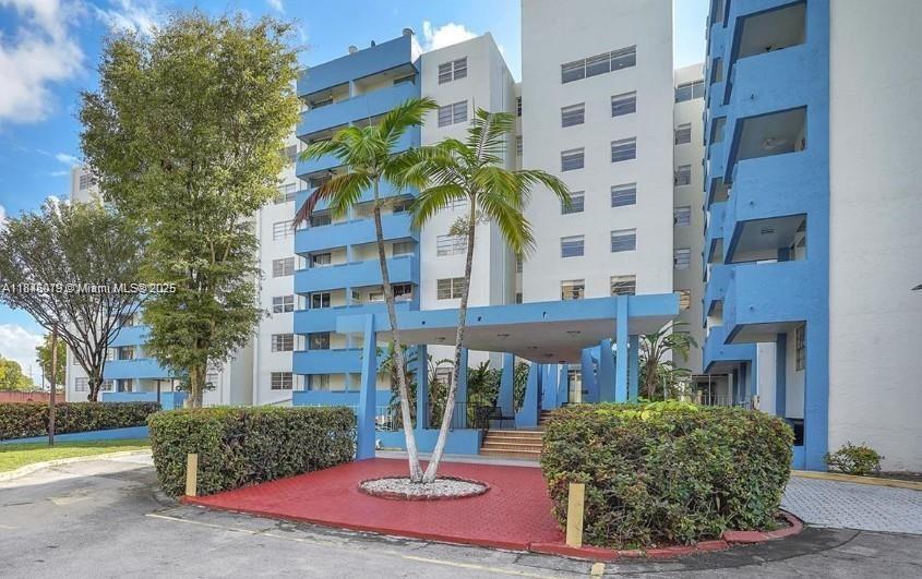 Photo - 5050 NW 7th St (Miami, FL)