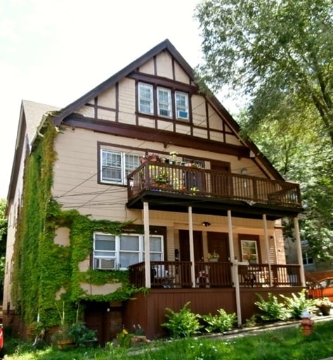 Foto del edificio - 1381 W 116th St