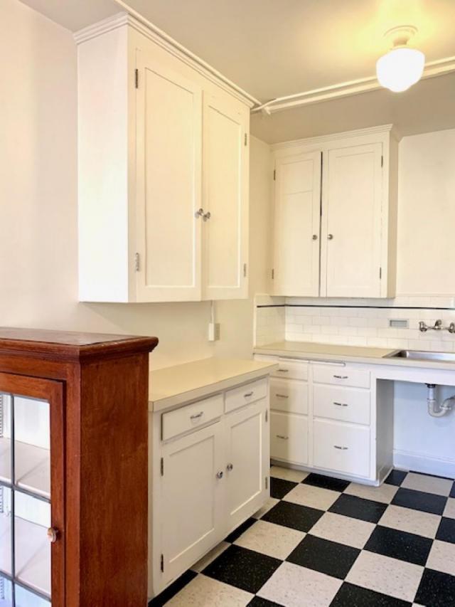 Building Photo - 2 bedroom in Seattle WA 98102