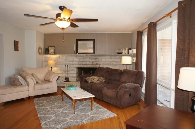 Building Photo - 2515 Mandrake Dr