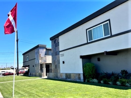 Building Photo - Candlewood