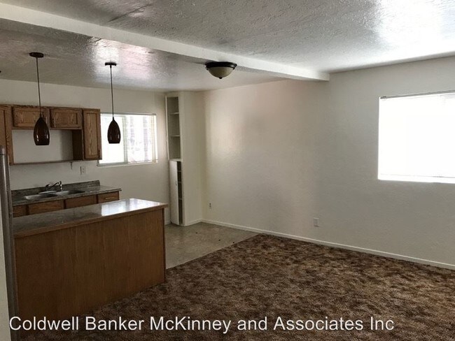 Building Photo - 2608 Fountain Ave